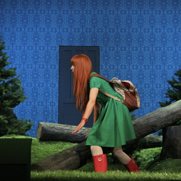 Sarkangalvīte un Vilks / Little Red Riding Hood and the Wolf